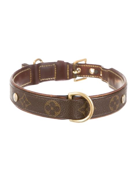 louis vuitton dog collar price.